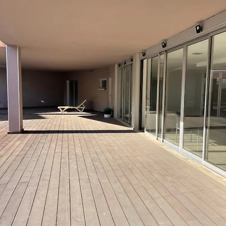 1 Bed Boutique-style Apartment *